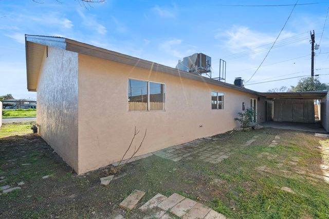 760 Crass Avenue, Hanford, CA 93230