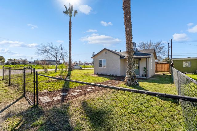 760 Crass Avenue, Hanford, CA 93230