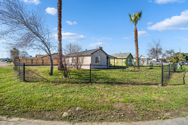 760 Crass Avenue, Hanford, CA 93230