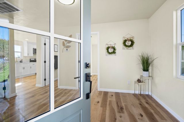 760 Crass Avenue, Hanford, CA 93230