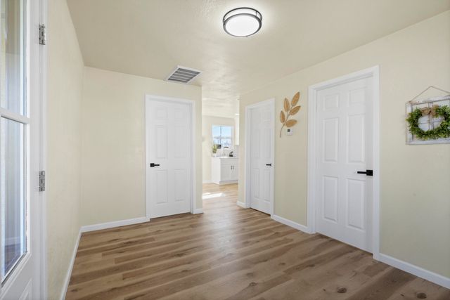 760 Crass Avenue, Hanford, CA 93230