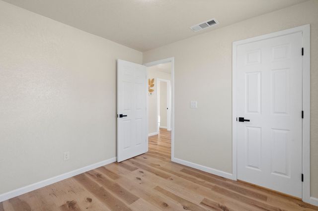 760 Crass Avenue, Hanford, CA 93230