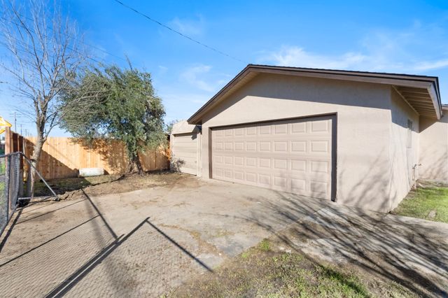 760 Crass Avenue, Hanford, CA 93230