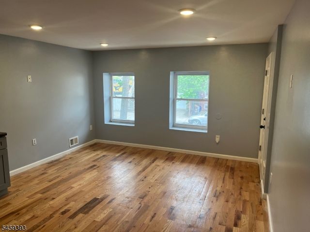 72 Saint Francis St, Newark City, NJ 07105