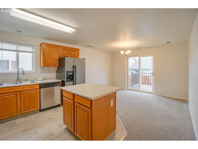 7217 Ne 44TH Way, Vancouver, WA 98662