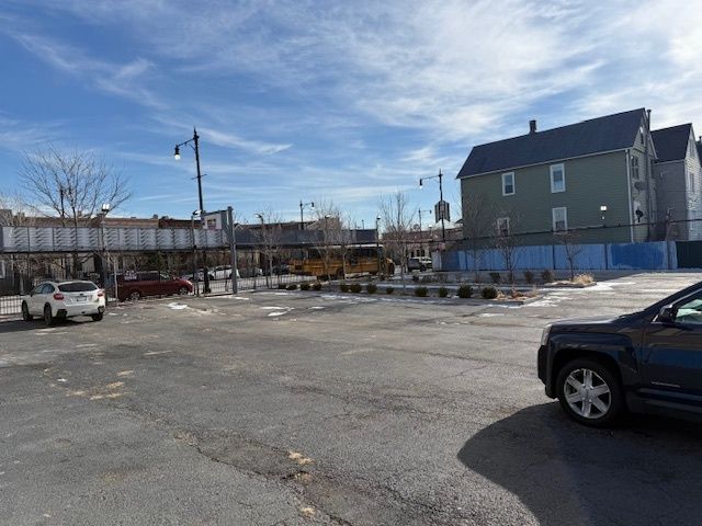 2730 N Western Avenue, Chicago, IL 60647