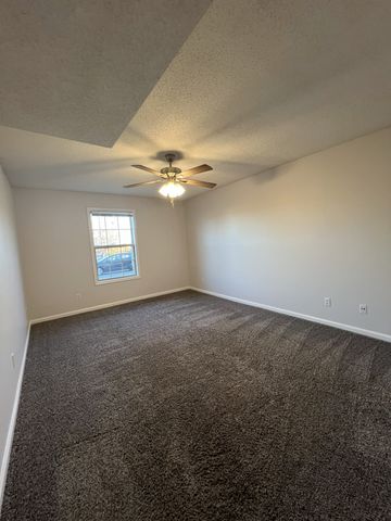 116 Ballygar St Apt B, Clarksville, TN 37043