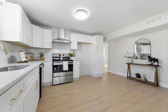 1614 N New York Ave, Wichita, KS 67214