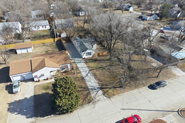 1614 N New York Ave, Wichita, KS 67214