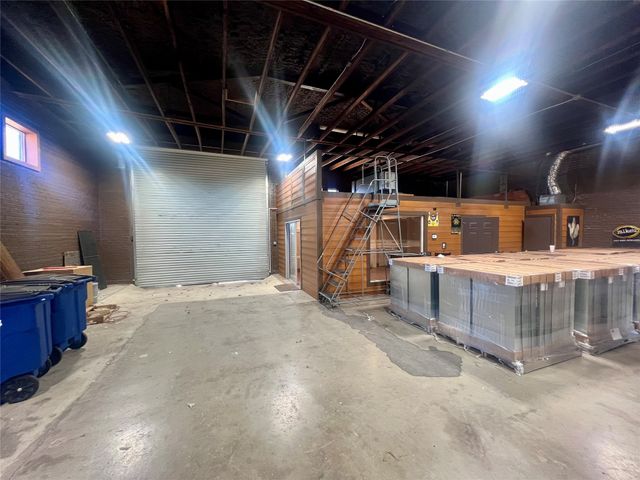 106 E Brown Street, Ennis, TX 75119