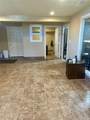 106 E Brown Street, Ennis, TX 75119