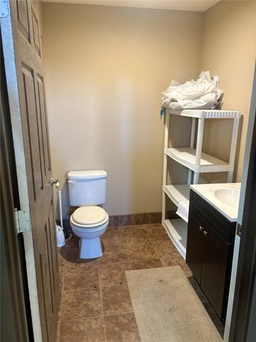 106 E Brown Street, Ennis, TX 75119