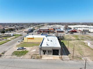 106 E Brown Street, Ennis, TX 75119