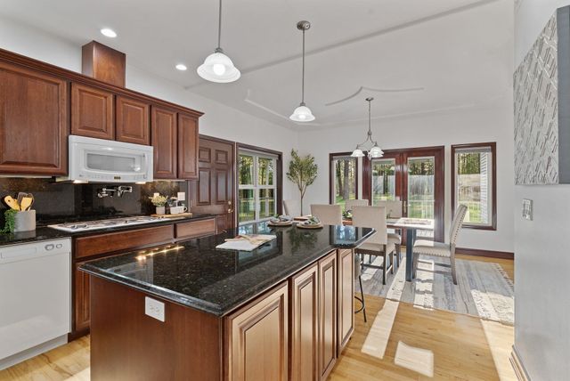 4045 Maple St, Loon Lake, WA 99148