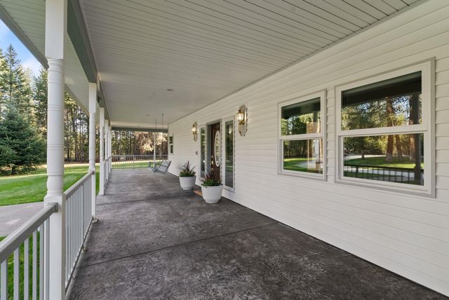 4045 Maple St, Loon Lake, WA 99148