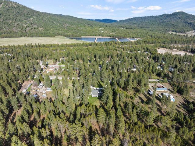 4045 Maple St, Loon Lake, WA 99148