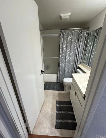 440 Citracado Parkway 30, Escondido, CA 92025