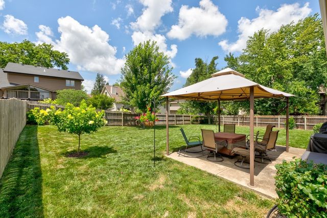 1574 NW 100th Place, Clive, IA 50325