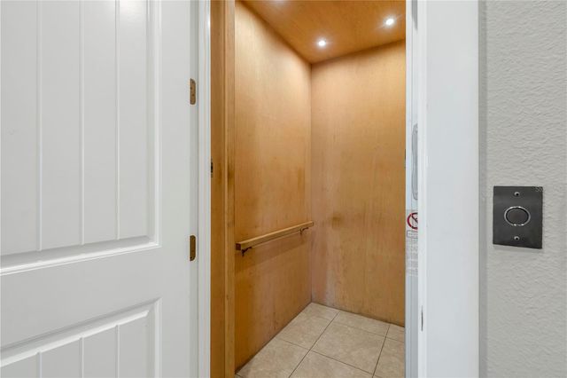 105 4TH STREET S, Bradenton Beach, FL 34217