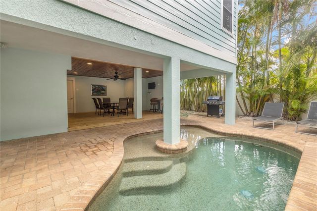 105 4TH STREET S, Bradenton Beach, FL 34217