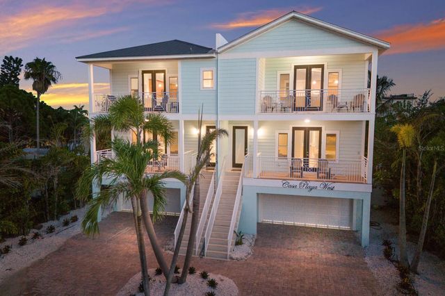 105 4TH STREET S, Bradenton Beach, FL 34217