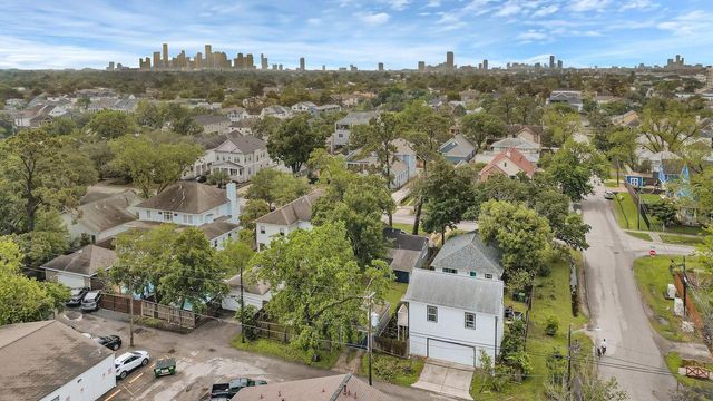 541 W 18th Street, Houston, TX 77008