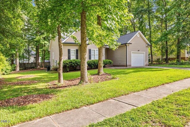 508 Senterwood Court, Fuquay Varina, NC 27526