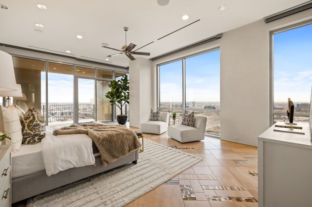 1717 Arts Plaza 2002, Dallas, TX 75201