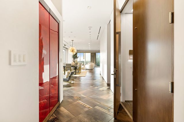 1717 Arts Plaza 2002, Dallas, TX 75201