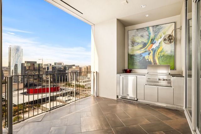 1717 Arts Plaza 2002, Dallas, TX 75201