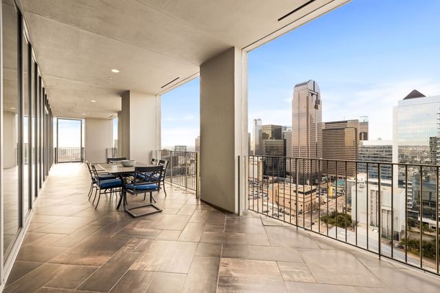 1717 Arts Plaza 2002, Dallas, TX 75201