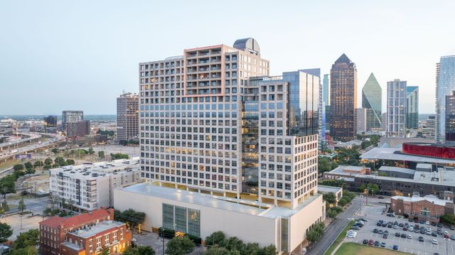 1717 Arts Plaza 2002, Dallas, TX 75201