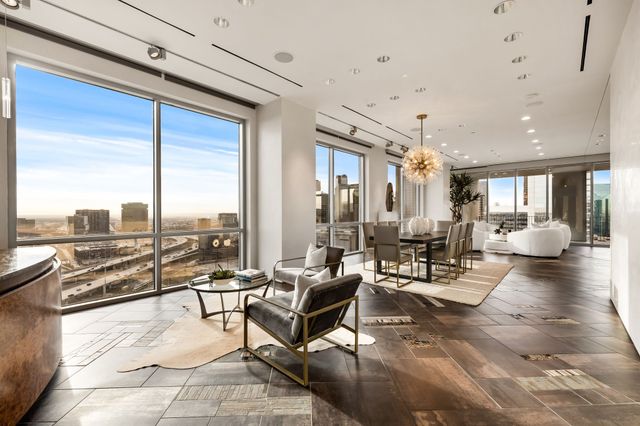 1717 Arts Plaza 2002, Dallas, TX 75201