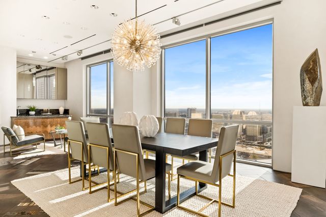 1717 Arts Plaza 2002, Dallas, TX 75201