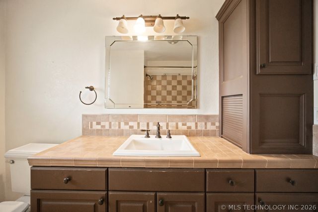 1703 E Comanche Avenue, Mcalester, OK 74501