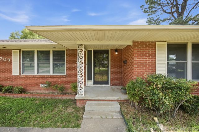1703 E Comanche Avenue, Mcalester, OK 74501