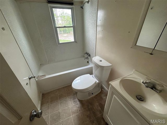 7303 Harney Avenue, Jennings, MO 63136