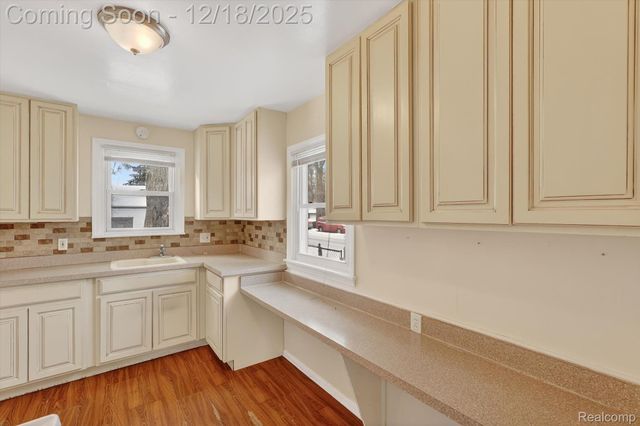 18515 Sumner, Redford Charter Township, MI 48240