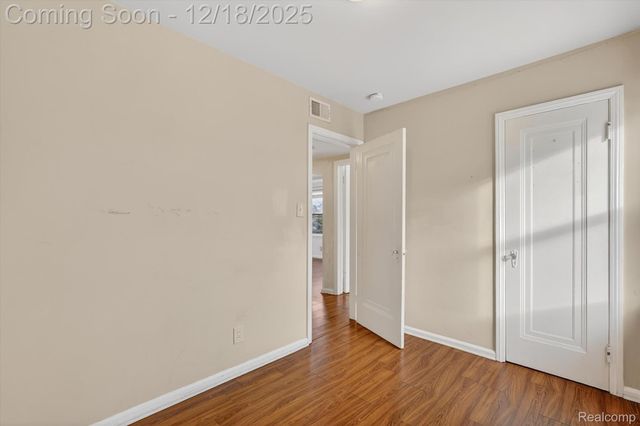 18515 Sumner, Redford Charter Township, MI 48240