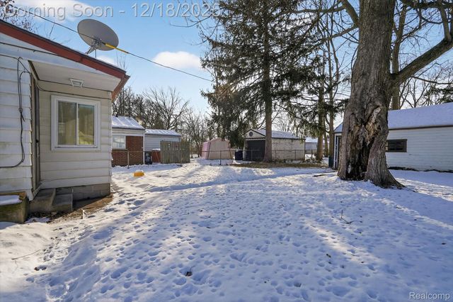 18515 Sumner, Redford Charter Township, MI 48240