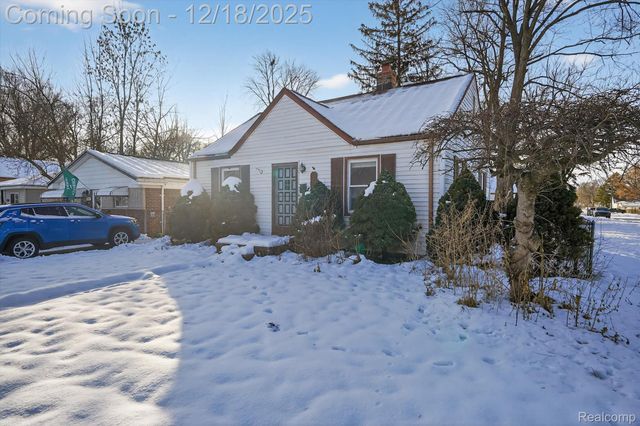 18515 Sumner, Redford Charter Township, MI 48240