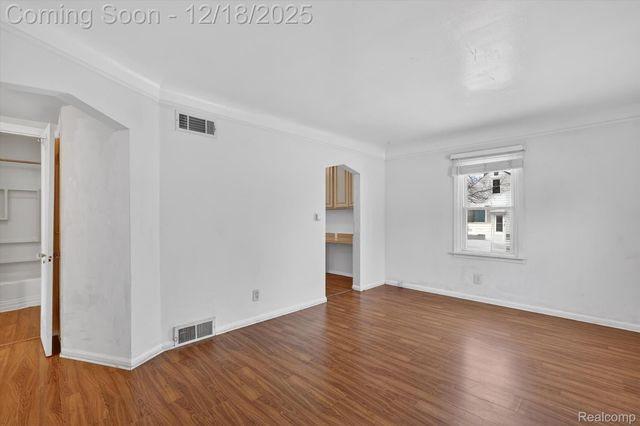 18515 Sumner, Redford Charter Township, MI 48240