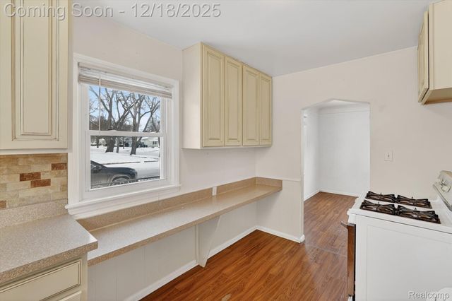 18515 Sumner, Redford Charter Township, MI 48240