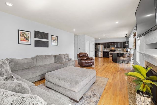 4820 Lepinske Farm Place, Clay, NY 13041