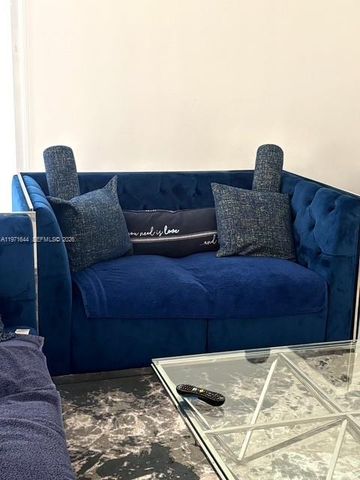 19667 Turnberry Way 27E, Aventura, FL 33180