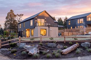 18638 2nd Avenue SW, Normandy Park, WA 98166