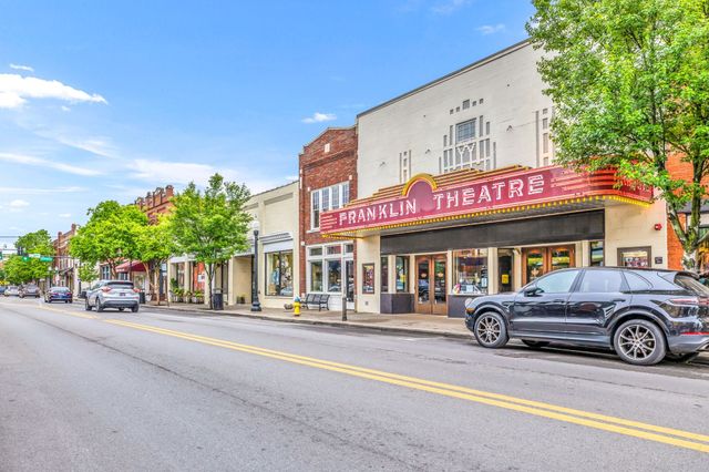 326 Fairpark Ct, Franklin, TN 37064