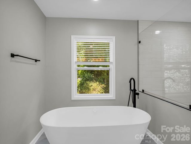 35 Chastain Hill Road, Mills River, NC 28759