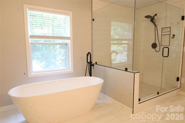 35 Chastain Hill Road, Mills River, NC 28759