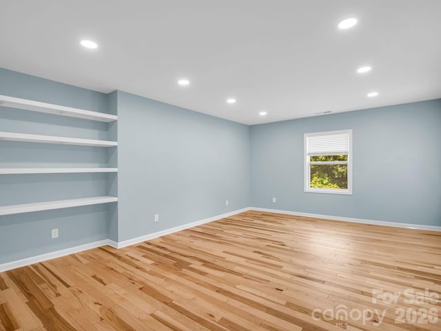 35 Chastain Hill Road, Mills River, NC 28759